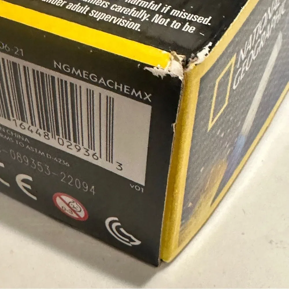 National Geographic Stunning Mega Chemistry Experiments Set